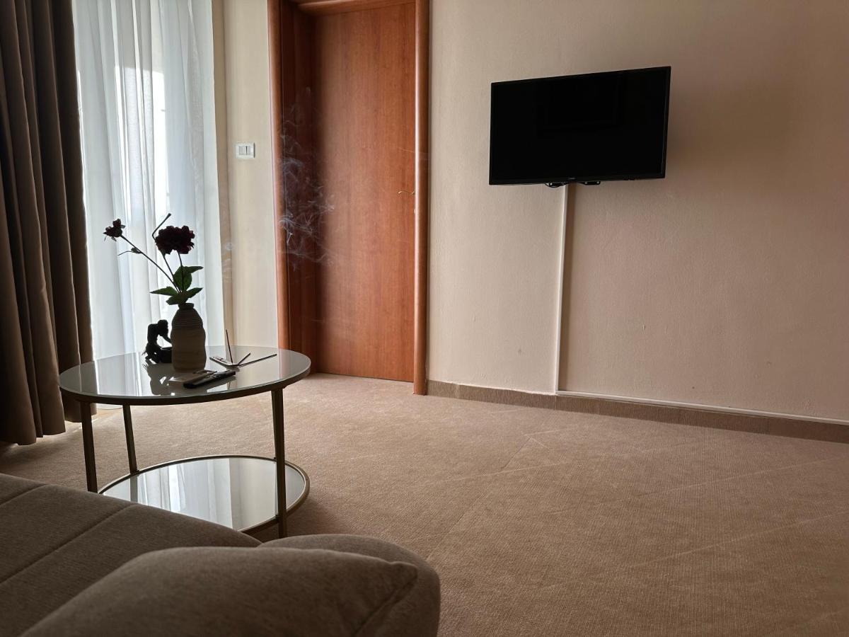 Vila Danica Tivat Apartment ภายนอก รูปภาพ