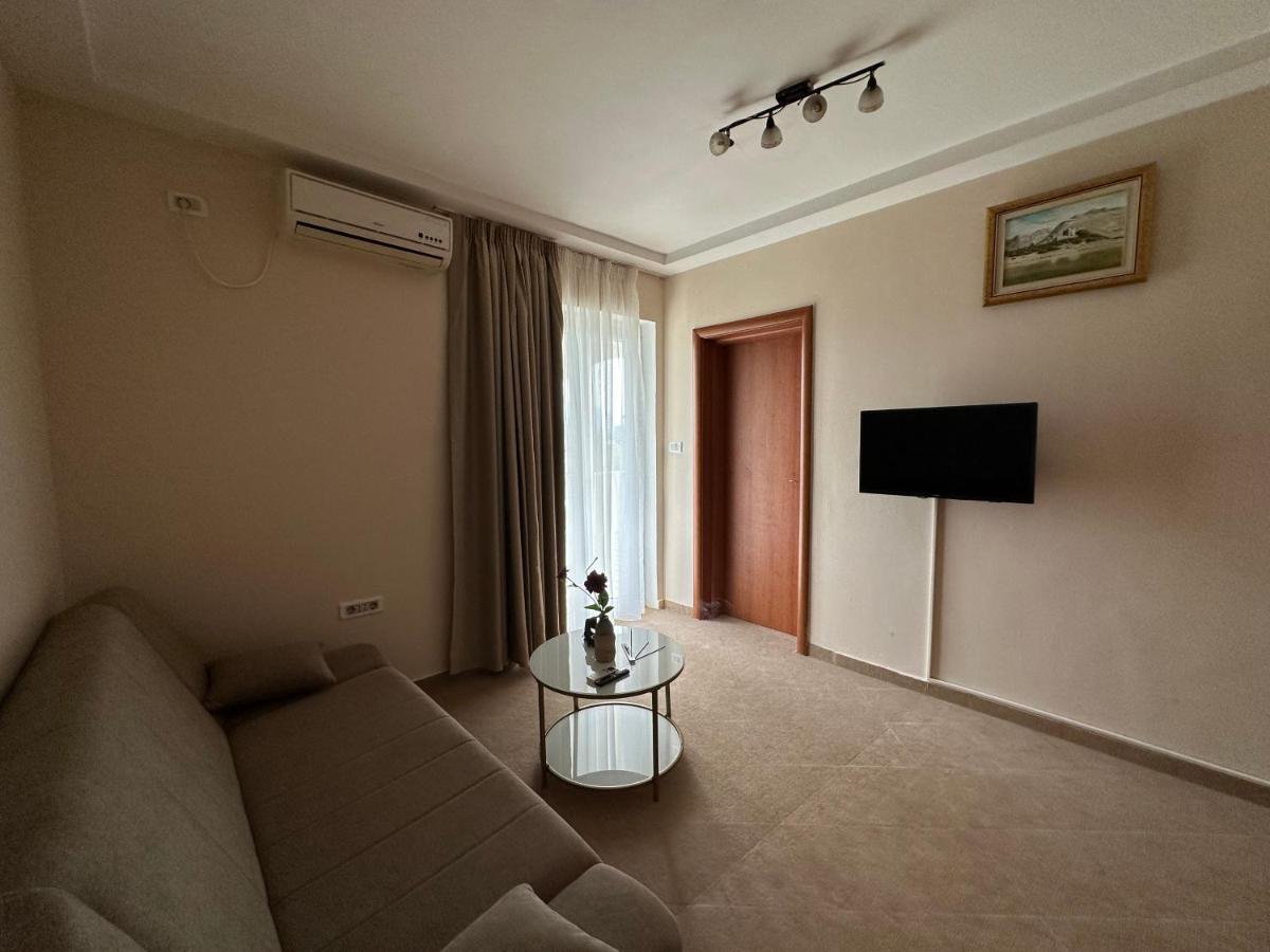 Vila Danica Tivat Apartment ภายนอก รูปภาพ