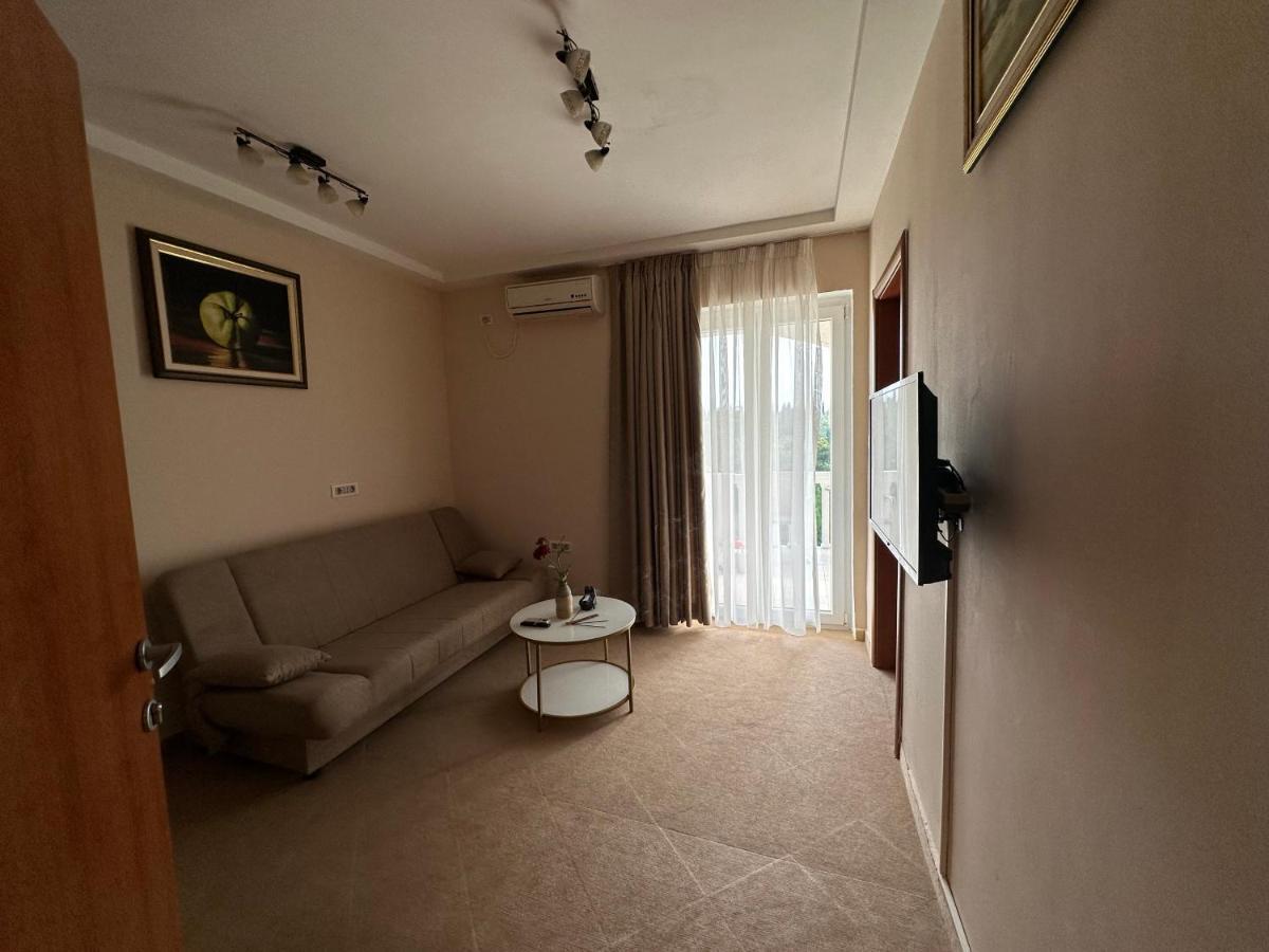 Vila Danica Tivat Apartment ภายนอก รูปภาพ