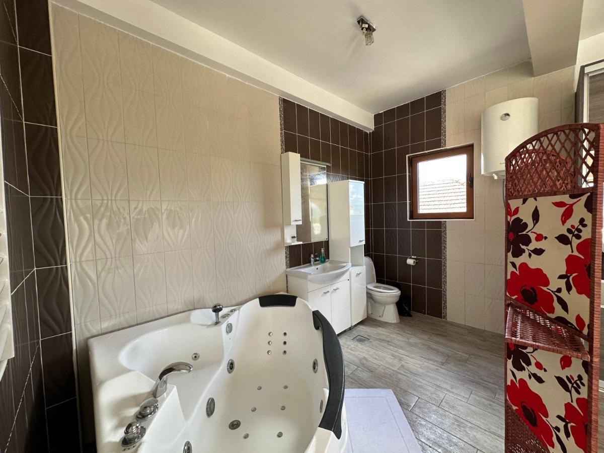 Vila Danica Tivat Apartment ภายนอก รูปภาพ