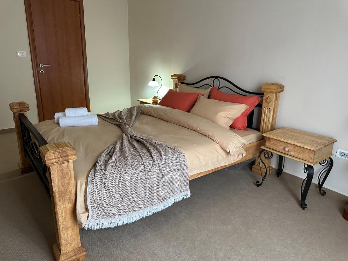 Vila Danica Tivat Apartment ภายนอก รูปภาพ